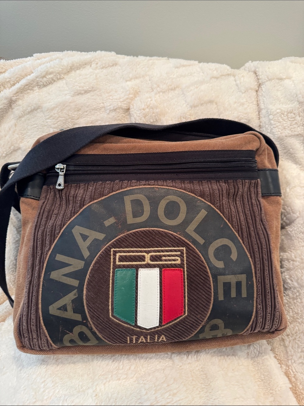 Dolce & Gabbana Brown expandable Messenger Bag with Italian Crest Patch